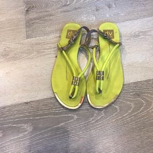 Dolce vita sandals